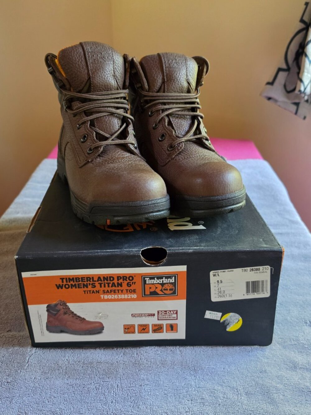 Women's Timberland Pro Boots - Picture 2 of 2